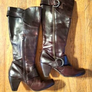 Börn Mahogany Leather Ankle Strap Boots